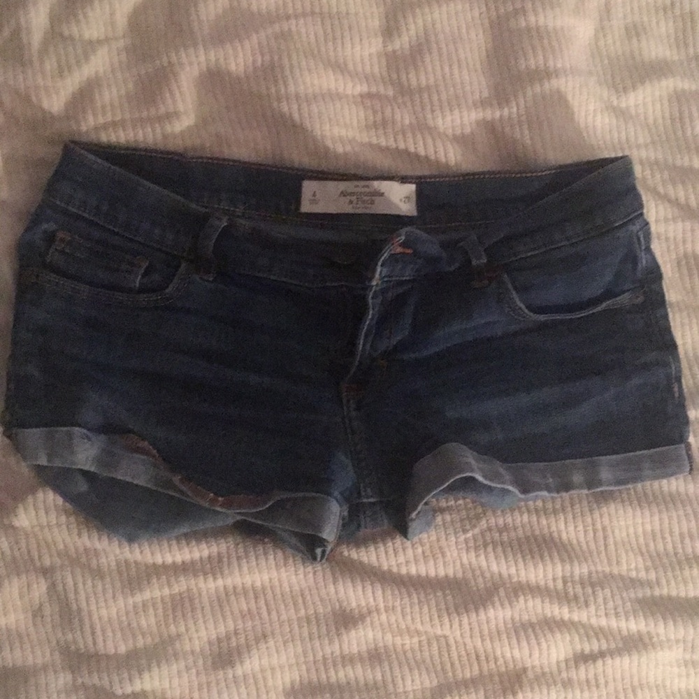 A&F dark jean booty shorts
